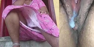 Hot Indian Stepmom Caught Red-handed: Stepson Licks Her Wet Poon While She Seduces Him with Enticing Cunniling